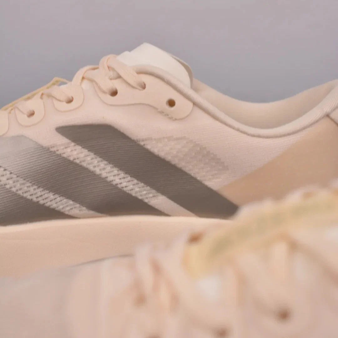 Adidas Adizero EVO SL — Bege