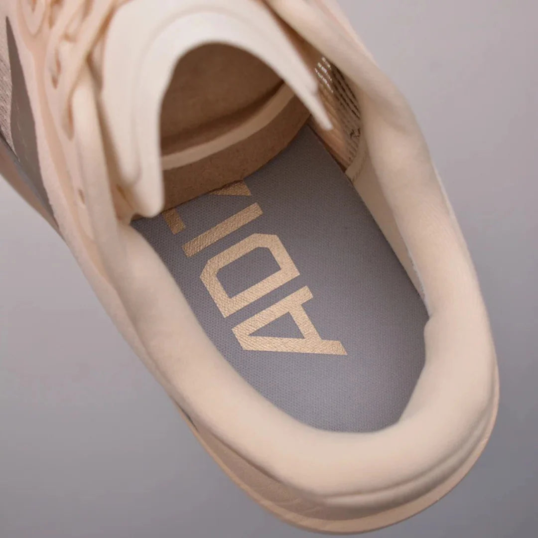 Adidas Adizero EVO SL — Bege